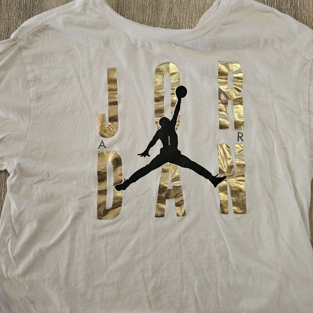Women's tee